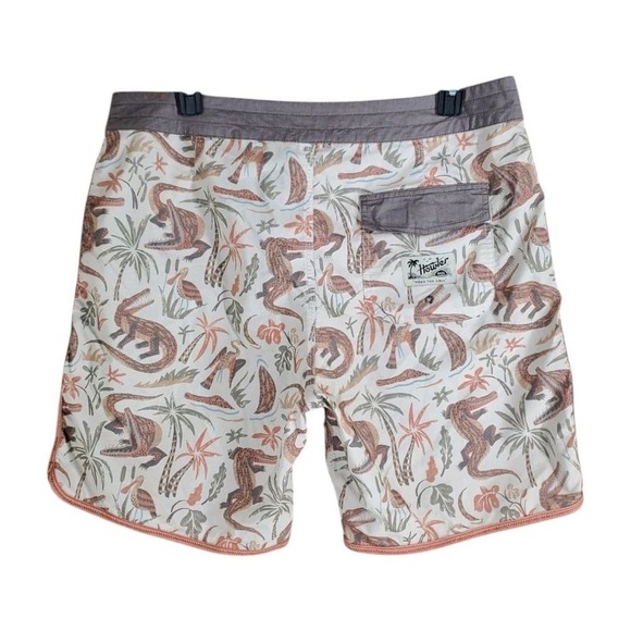 Howler Board Swim Shorts Trunks Mens 38x9 Lazy Gators Egret AOP Drawstring - Picture 4 of 10